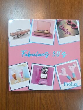 Fabulous 50's Pink Retro Eye Shadow Palette